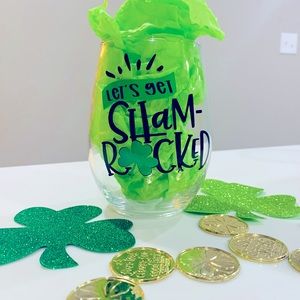 St Patrick’s Day wine glass